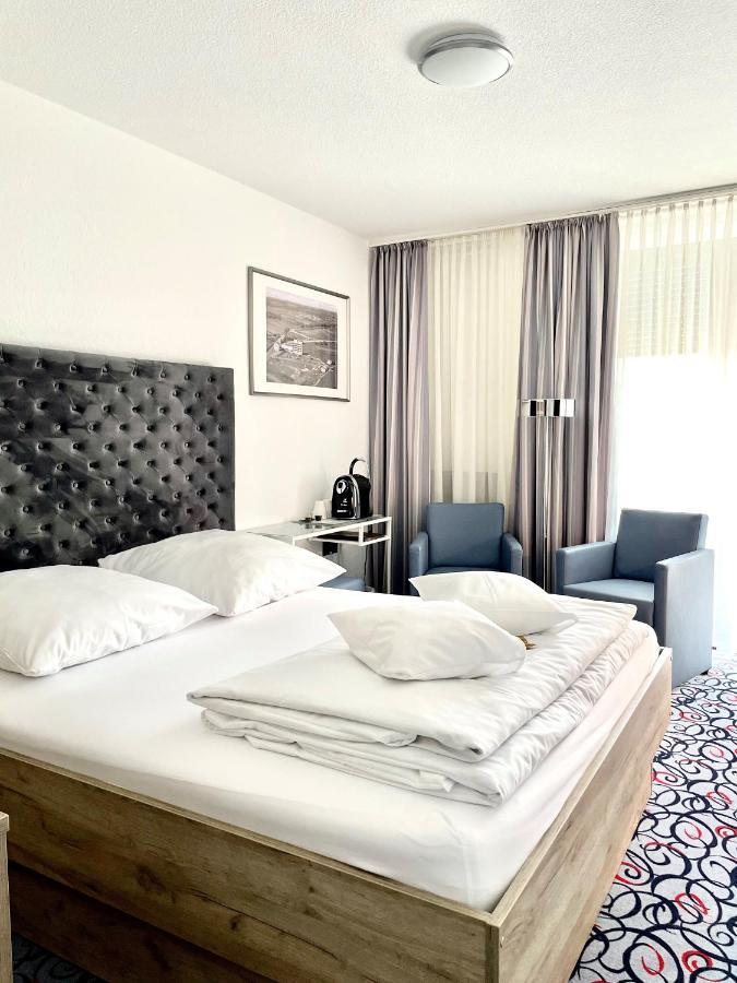 Pfefferhoehe Hotel & Restaurant Alsfeld Eksteriør billede